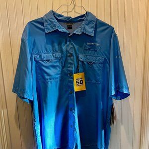 Men's size L field and Stream fishing shirt